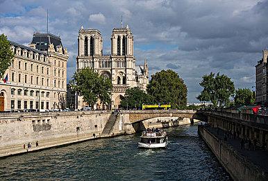 吸引力不够？《星鸣特攻》公测版玩家数量不升反降